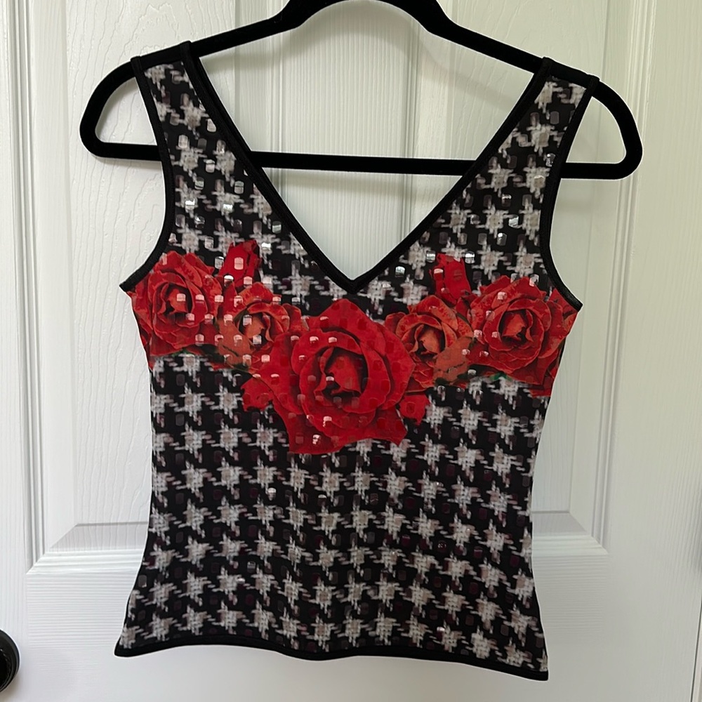 Linda Segal top